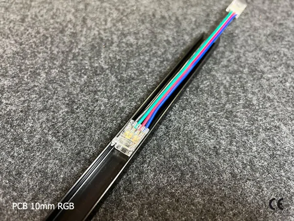 4 pin KONEKTOR pro RGB COB & SMD LED pásky, typ: LED pásek ↔ propojovací KABEL ↔ LED pásek, PCB 10mm