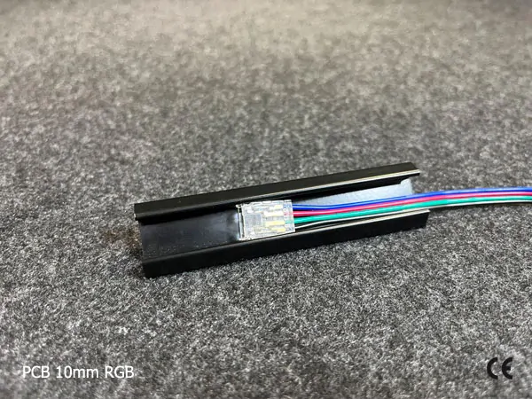 4 pin KONEKTOR pro RGB COB & SMD LED pásky, typ: LED pásek ↔ propojovací KABEL ↔ LED pásek, PCB 10mm