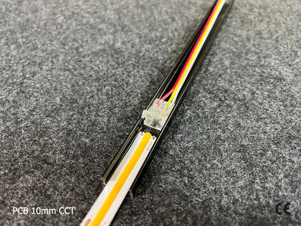 3 pin KONEKTOR pro CCT COB & SMD LED pásky, typ: LED pásek ↔ připojovací KABEL, PCB 10mm